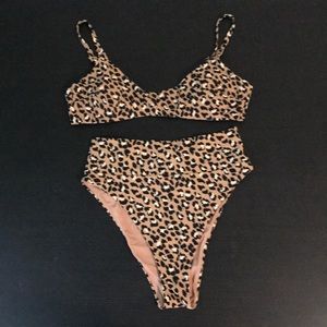 Aerie Cheetah scoop top and high waisted bundle